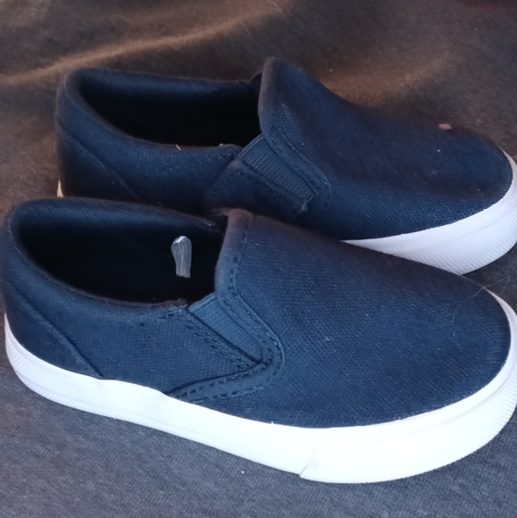 Shoes - Picture 2 of 4